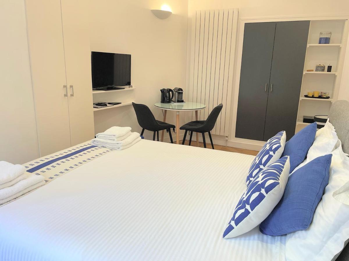 Square Bed & Breakfast Parigi