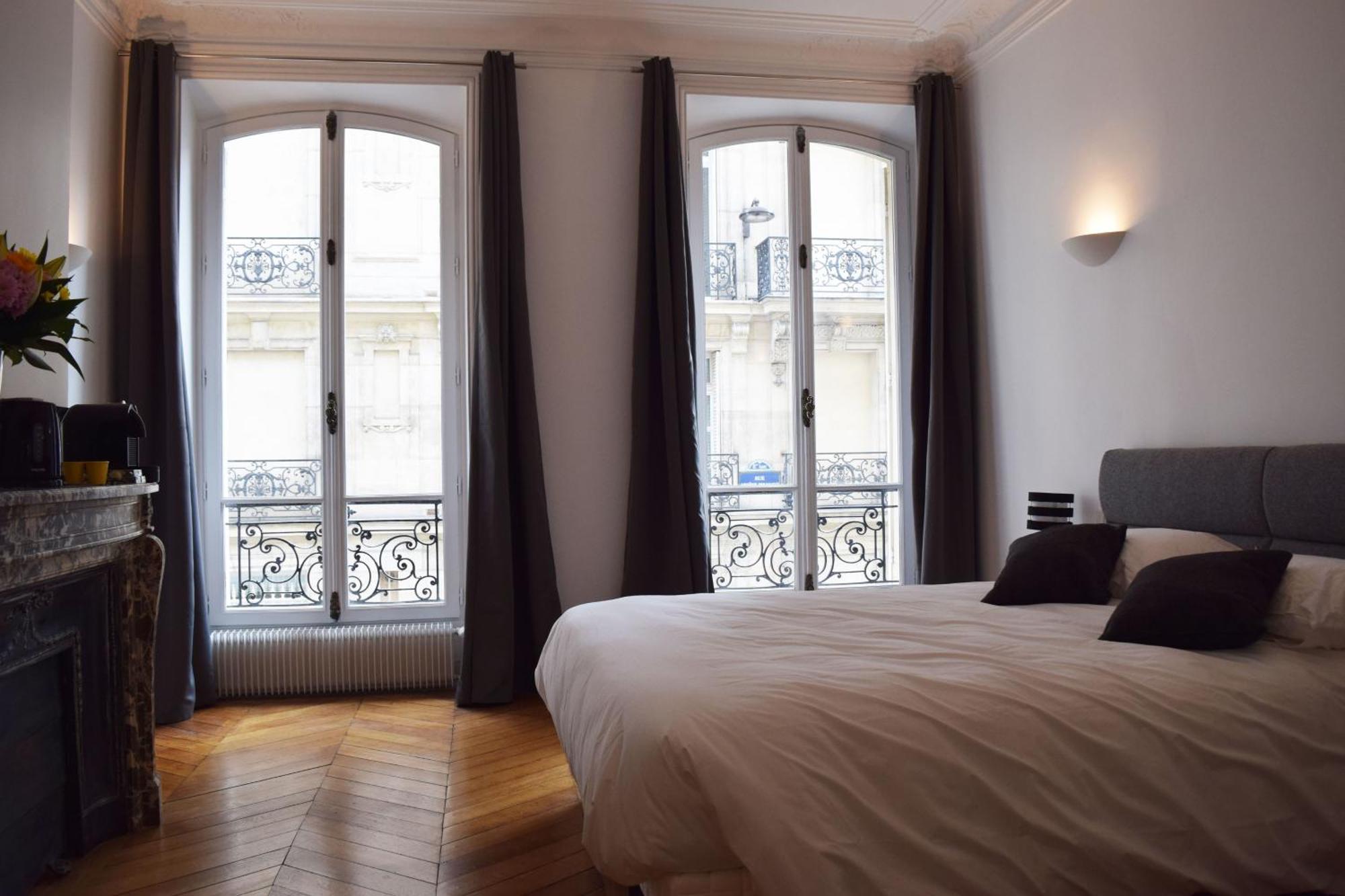 Square Bed & Breakfast Parigi