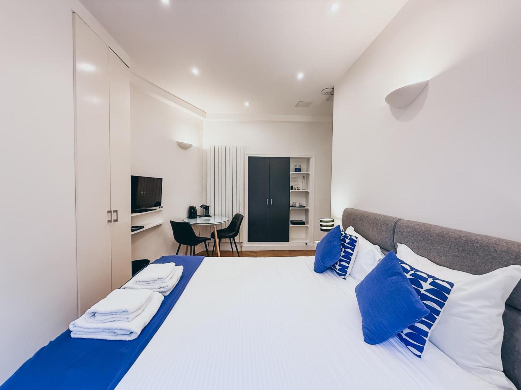 Square Bed & Breakfast Paris