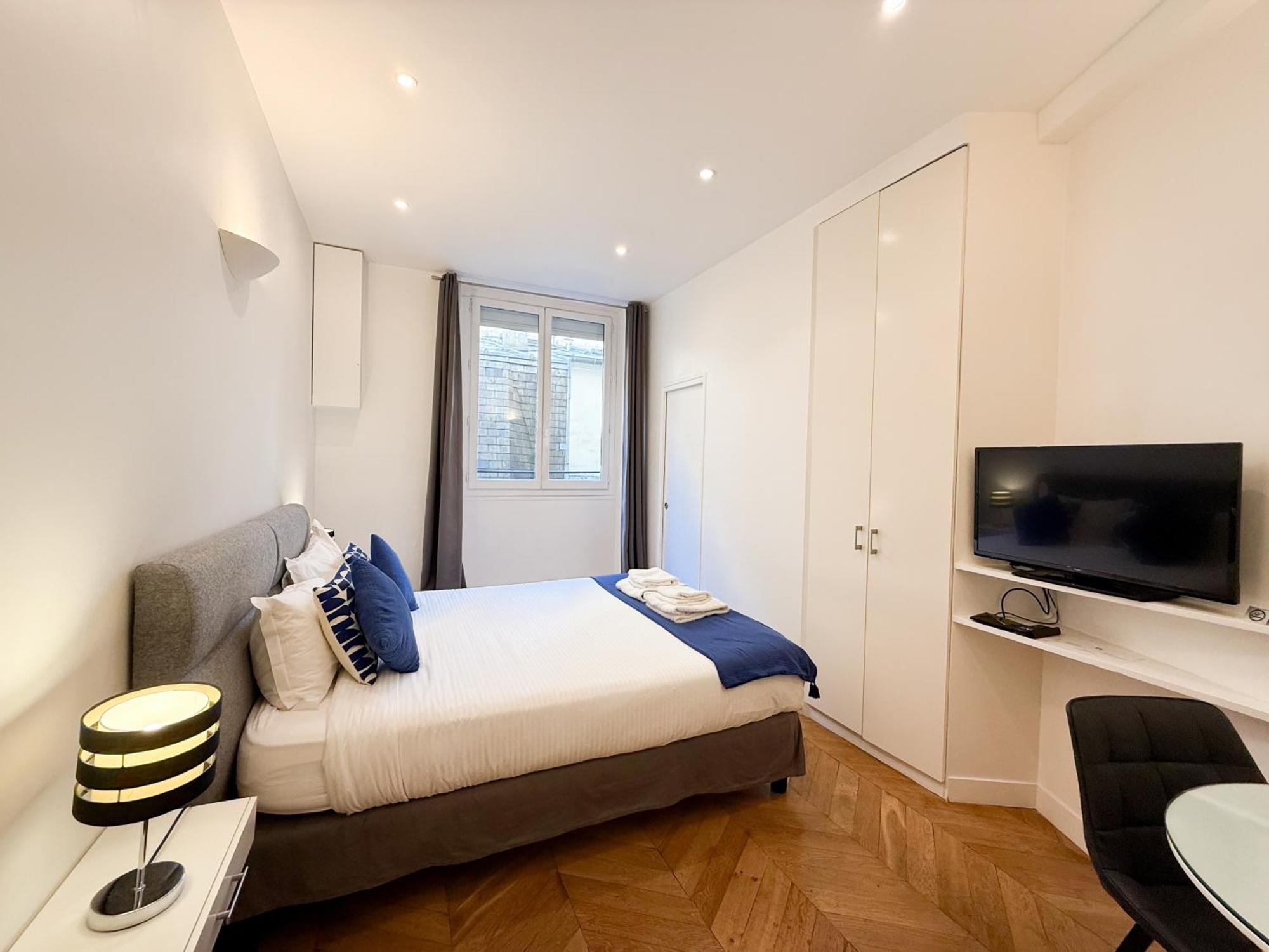 Bed & Breakfast Square