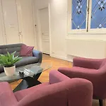 Bed & Breakfast Square