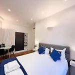 Square 4*