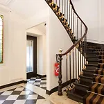 Square 4* Paris