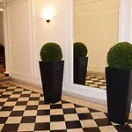 Square Bed & Breakfast