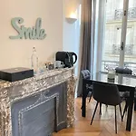 Bed & Breakfast Square Paris