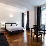 Square 4* Paris